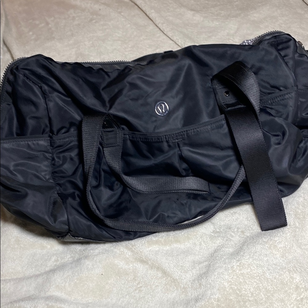 lululemon athletica Black Duffel gym bag Lightweight and Water-Resistant